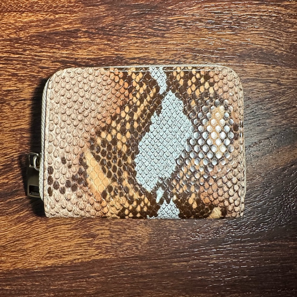 Faux snakeskin women’s wallet